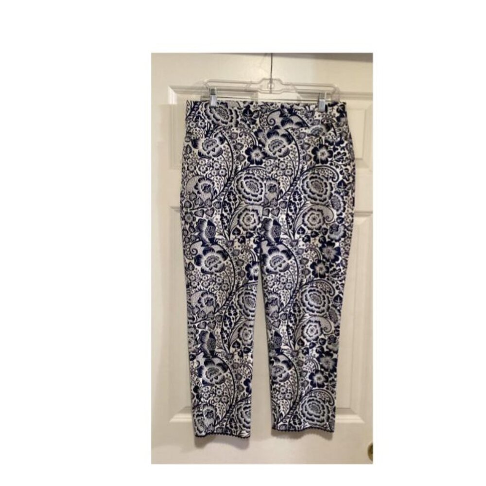 Chicos Navy Print Crops
